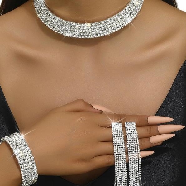Ženski set nakita od bakra s rhinestones: choker ogrlica, narukvica i naušnice s rhinestones; uzorak zvijezda/sunce i mjesec/oblaci/vesmír