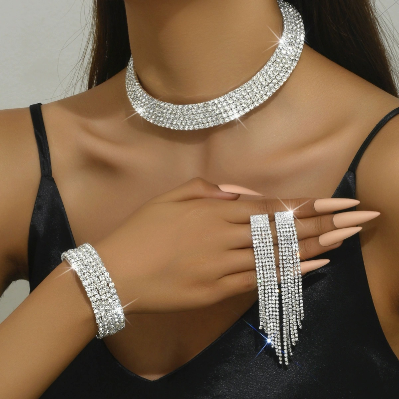 Ženski set nakita od bakra s rhinestones: choker ogrlica, narukvica i naušnice s rhinestones; uzorak zvijezda/sunce i mjesec/oblaci/vesmír