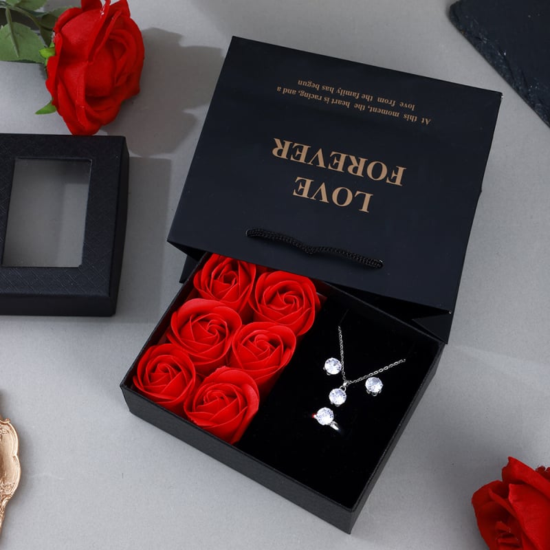 Set nakita od cirkona u kutiji za poklon za Dan zaljubljenih i Majčin dan