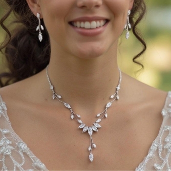 Ženski set nakita – Naušnice i ogrlica, O-oblika lančića, Rhinestone materijal, Listni uzorak, Ručno izrađeno