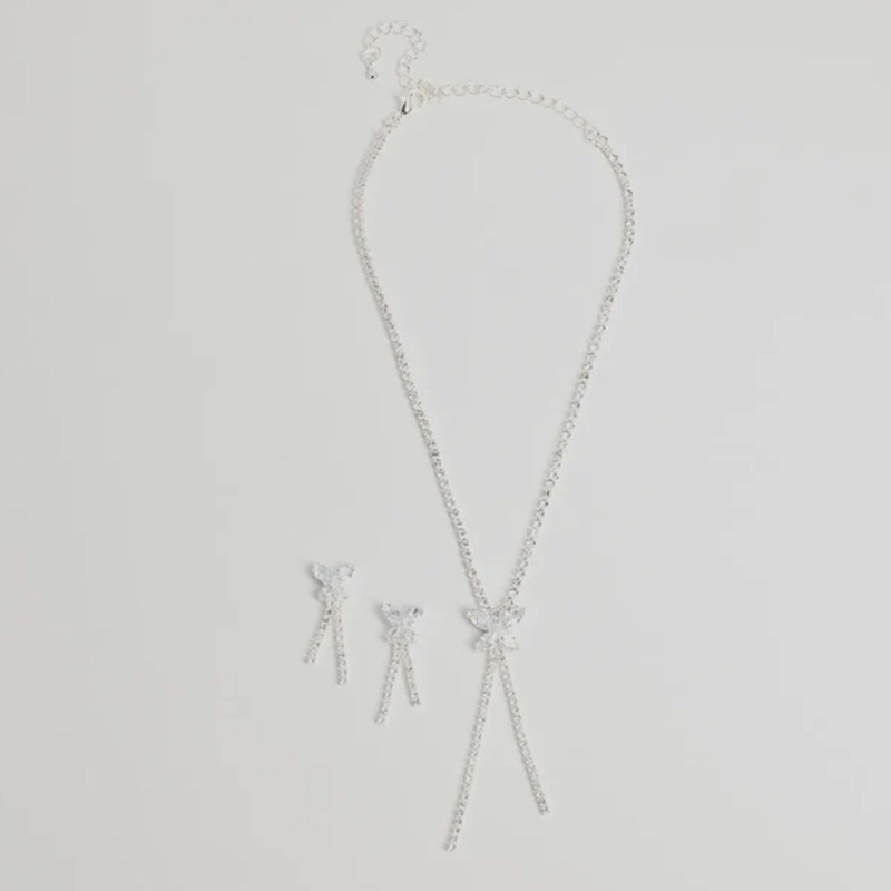 Set colier și cercei cu fluture – cristale, stil ușor lux, lanț standard, model fluture, placare electrochimică, colecția de iarnă 2024