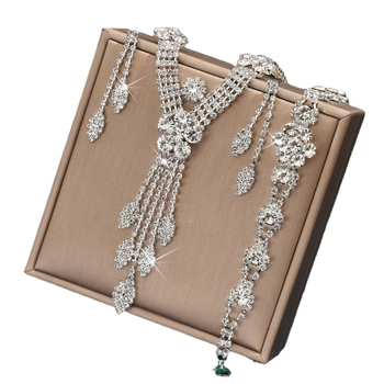 Set bijuterii cu rhinestones pentru mirese: cercei, colier și brățară, motif plante și flori