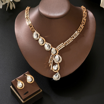 Set colier și cercei | Cristale artificiale, Model: cruce/coroană/numere romane, Pandantiv din aliaj, Lanț standard, Include: cercei + colier