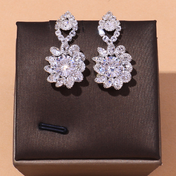 Set de bijuterii cu pietre strălucitoare: cercei și colier, lanț tip box, pandant din cristal artificial, motiv floral, accesorii de modă