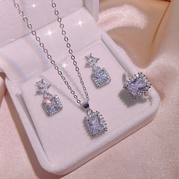 Princess Square Diamond Set de bijuterii — bază din cupru, prelucrare cu diamant, încrustare din pietre mixte, model geometric, cercei, inel și colier