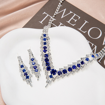 Set de bijuterii de mireasă cu strassuri, pandant din aliaj, finisaje electroplacate, cercei și colier cu lanț standard