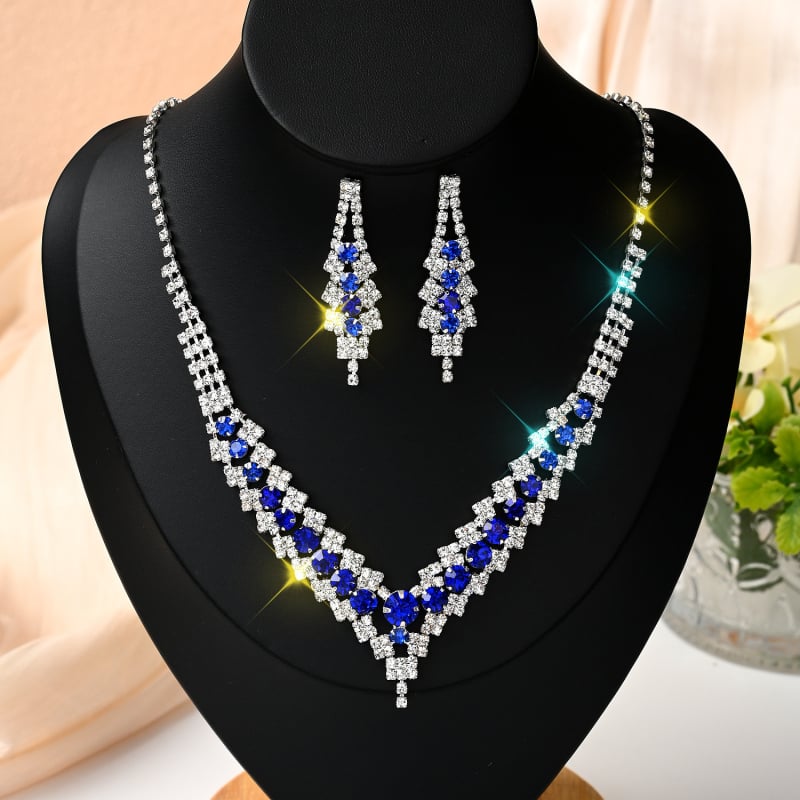 Set de bijuterii de mireasă cu strassuri, pandant din aliaj, finisaje electroplacate, cercei și colier cu lanț standard