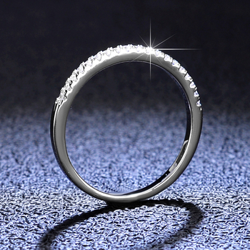 Moissanite gyűrű, egysoros koronás kivitel, 925 ezüst, elektroplatázás