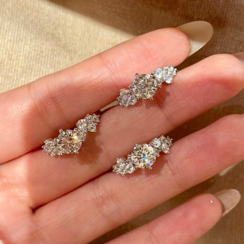 S925 srebrni prsten s platinskim premazom i moissanitom, moderan svadbeni prsten, elegantan stil
