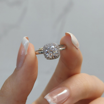 Moissanite vjenčani prsten od srebra 925, kvadratnog oblika, četveroprstena postavka, 1 karat, elektroplatiranje