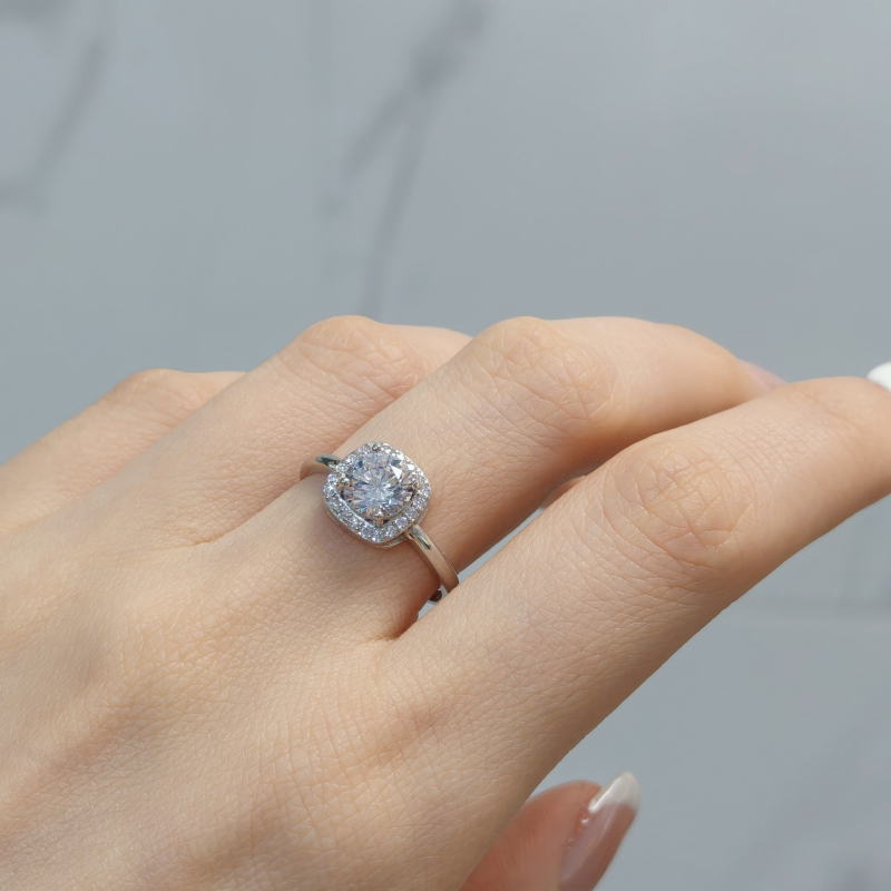 Moissanite vjenčani prsten od srebra 925, kvadratnog oblika, četveroprstena postavka, 1 karat, elektroplatiranje