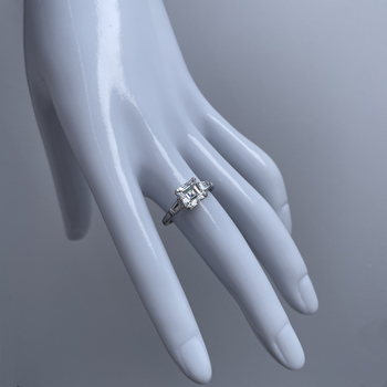 Prsten s geometrijskim dizajnom i Moissanitnim ugradom u srebro 925 — Yuecheng Jewelry
