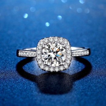 Inel din argint 925 cu moissanit, motiv floare, montură pătrată