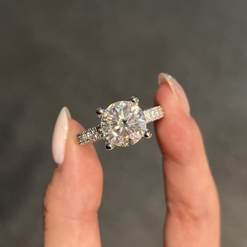 Prsten Moissanite 5 karata, okrugli rez, četveroprstno postavljanje, srebro 925 s premazom 18K zlata