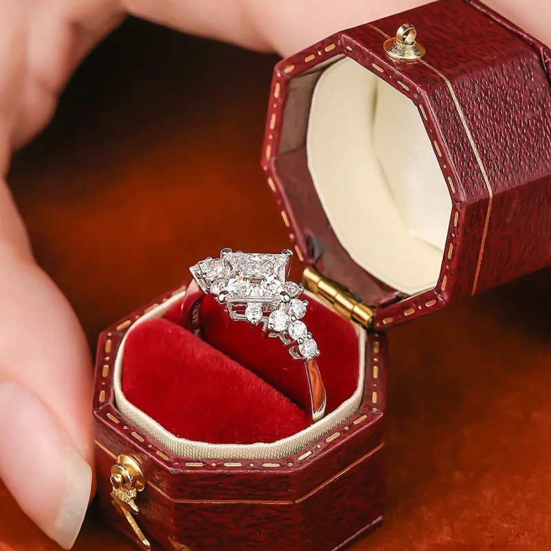 Moissanite prsten s princess-cut kvadratnim rezom od 925 srebra, za žene