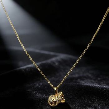 Titán acélból készült nyaklánc moissanittel és gyémántos beépítéssel, divatos kulcscsonti lánc, 2025 tavasz