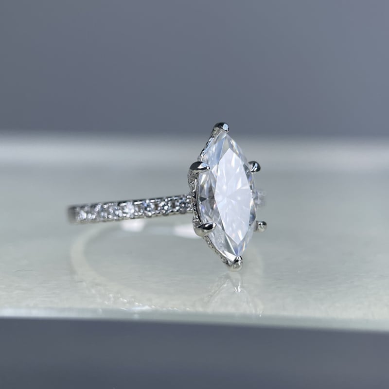 925 ezüst gyűrű, rombusz alak, moissanit berakás, nőknek, fényűző esküvői gyűrű