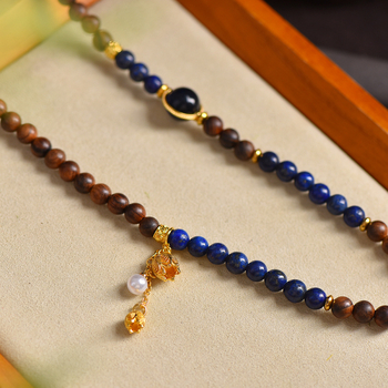 Szantálfa gyöngyökből készített nyaklánc, etnikus stílus, kézi kötés, Xuan shengyu márka, 2025 ősz