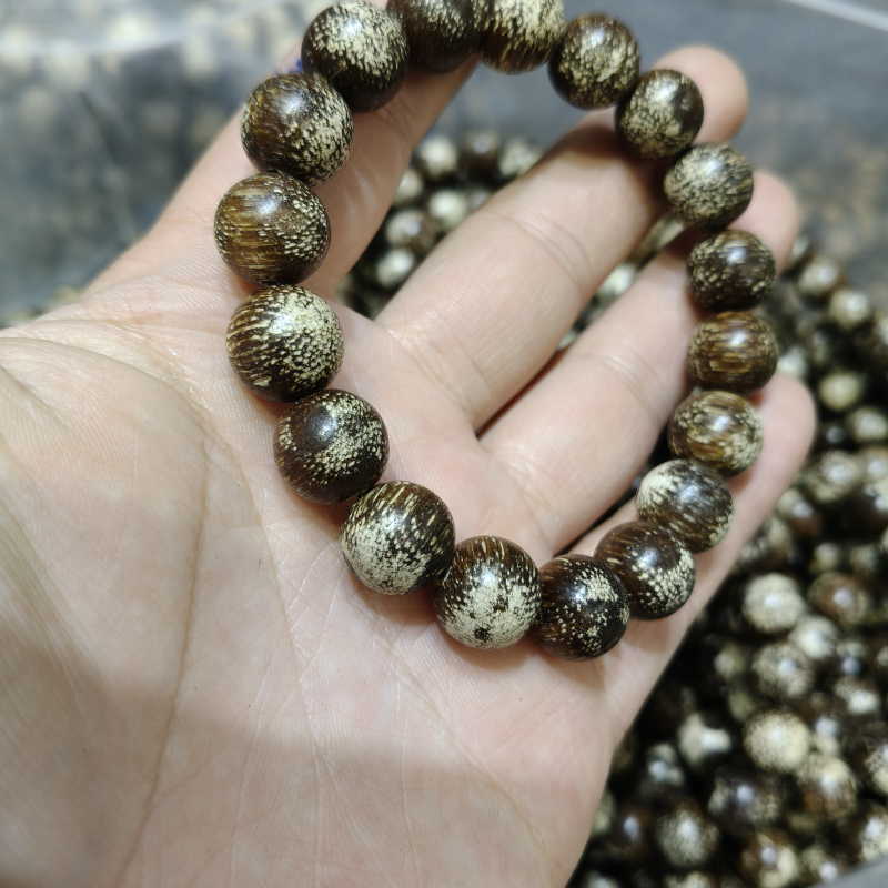 Puidust Buddha helmed, hiina stiilis, looduslik käsitöö, 2024. aasta talv