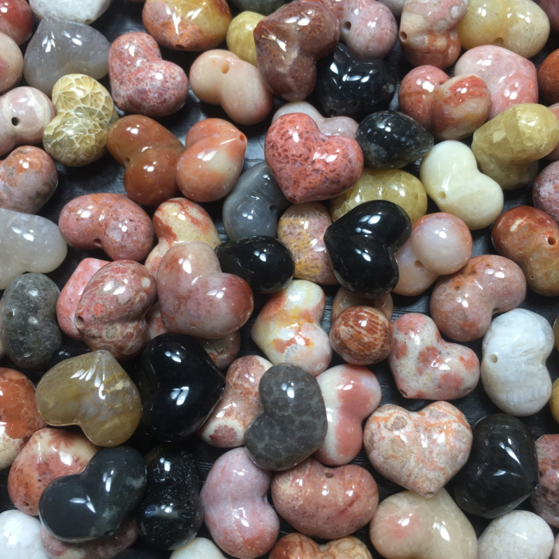 Brățară din jad coral, în formă de inimă, lustruită, versatilă pentru bărbați și femei