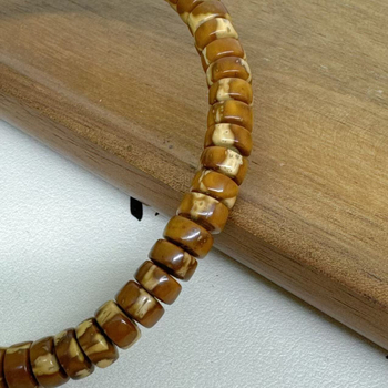 Brățară unisex cu mărgea gravată în formă de șoarece, o mărgea rotundă (vară 2024)