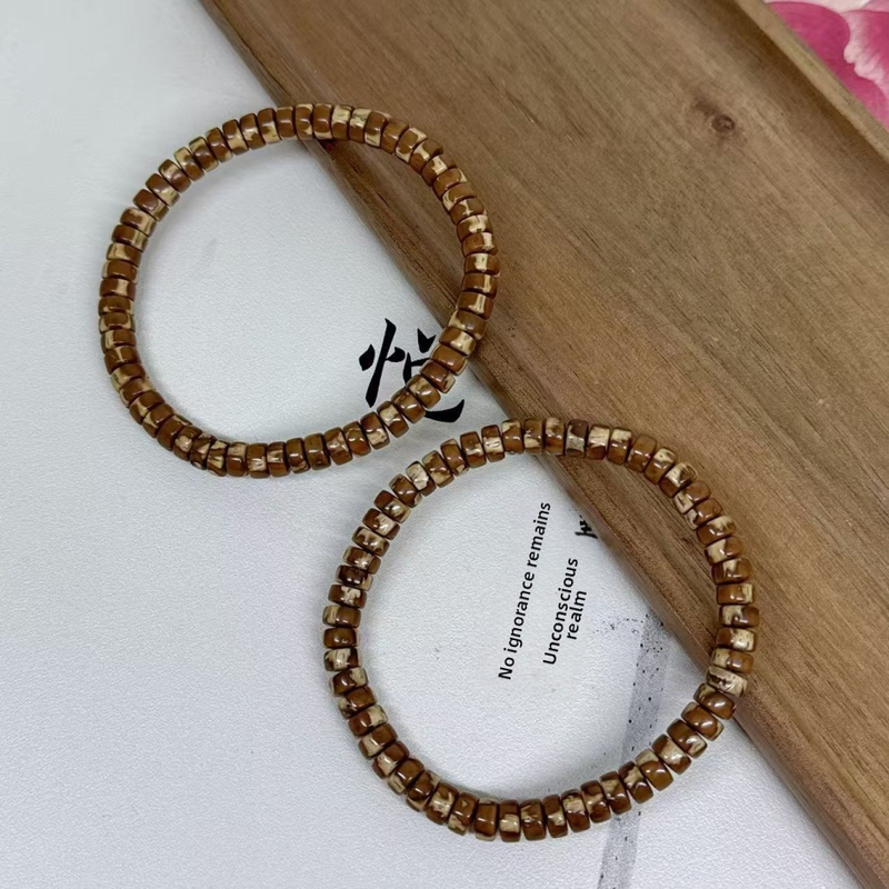 Brățară unisex cu mărgea gravată în formă de șoarece, o mărgea rotundă (vară 2024)