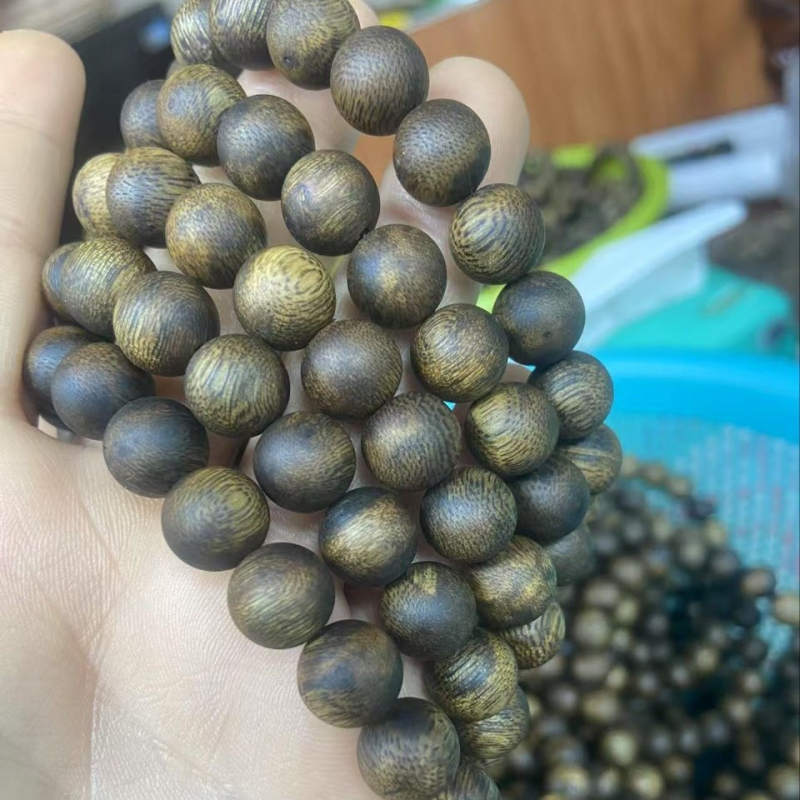 Narukvica od agarwooda, elegantna, ručna izrada, prirodni, polirani drveni Buddha perle