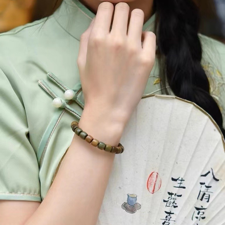 Βραχιόλι από πράσινο σανταλόξυλο με χάντρες Βούδα, κυλινδρικές χάντρες μπαμπού, χειροποίητο, μοντέρνο μινιμαλιστικό στυλ
