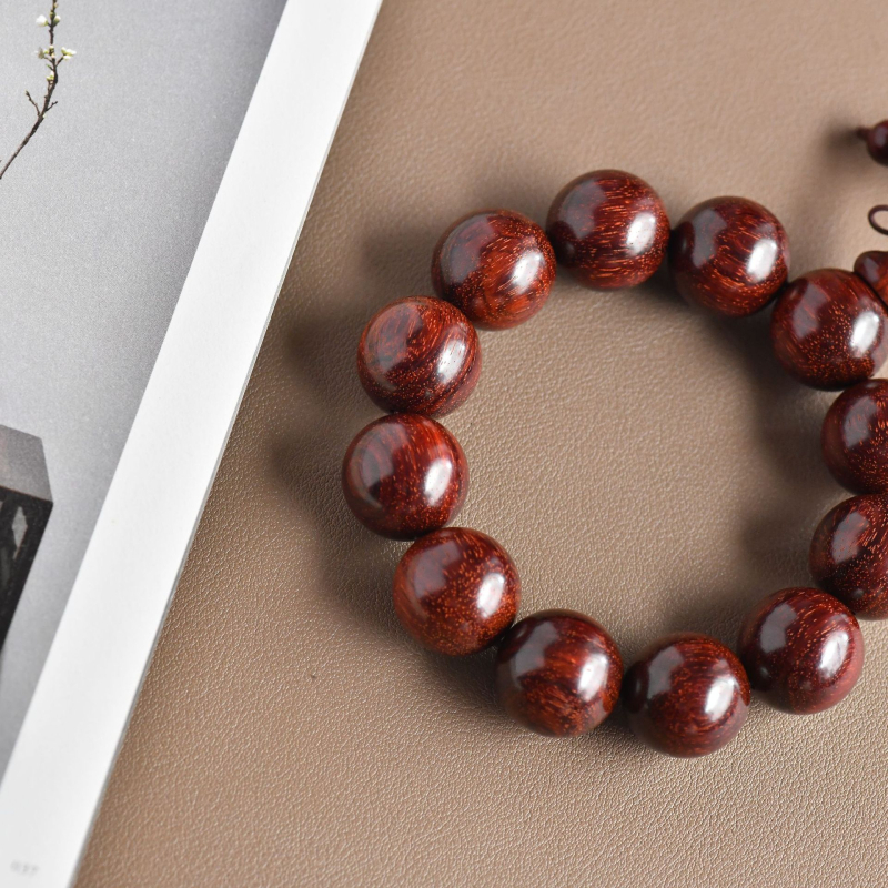 Brățară din lemn de santal roșu cu frunze mici, 108 mărgele, lustruită, design geometric, inserții placate cu aur