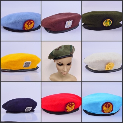 Uniszex nagy karimás kalap, poliészter, szatén szövés, hímzett, katonai stílus