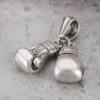 Privjesak rukavice za boksa iz nehrđajućeg čelika, minimalistički stil, elektroplatni završetak, boksački motiv (nehrđajući čelik; elektroplatina; minimalistički stil; boksački motiv)