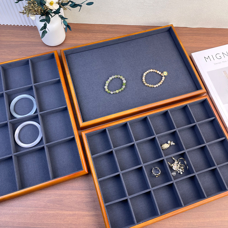 Pladanj za nakit od masivnog drveta za lanac — stalak za nakit, tehnika spajanja, vrhunski dojam