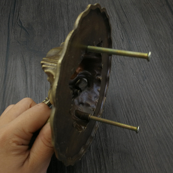 Пръстен за врата с глава на звяр, месинг, полирана повърхност, за масивни дървени врати и вилни дворни порти, модел Beast Head, The Fourth Bronze Hall