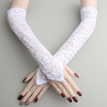 Дантелени ръкавици за сценично изпълнение | Унисекс, декоративни | Полиестер • Пръстови ръкавици • Минималистичен стил • Издаване: пролет 2025