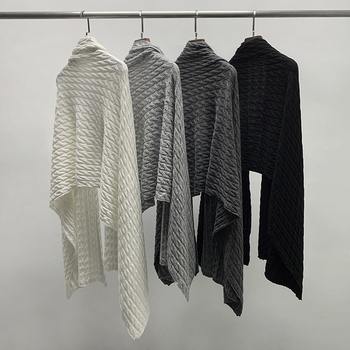 Σάλι από μαλλί με τρισδιάστατη υφή πλέξης σε πλεξούδες, ευρύ και μακρύ για φθινόπωρο–χειμώνα, Χειμώνας 2025