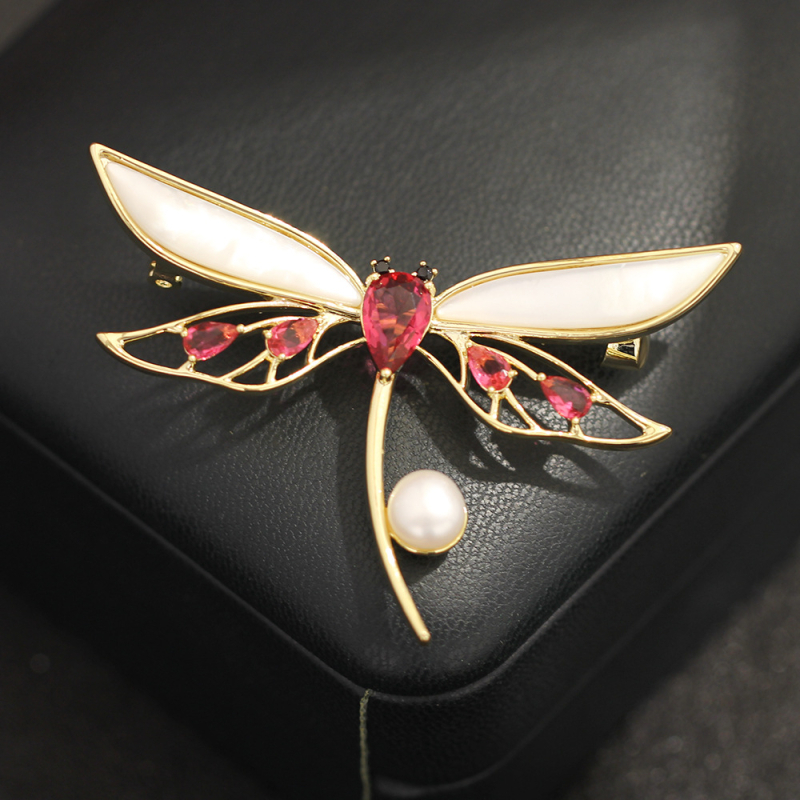 Broš s motívom insekta, bakar, elektroplatiranje, elegantan stil, šifra 8850891501