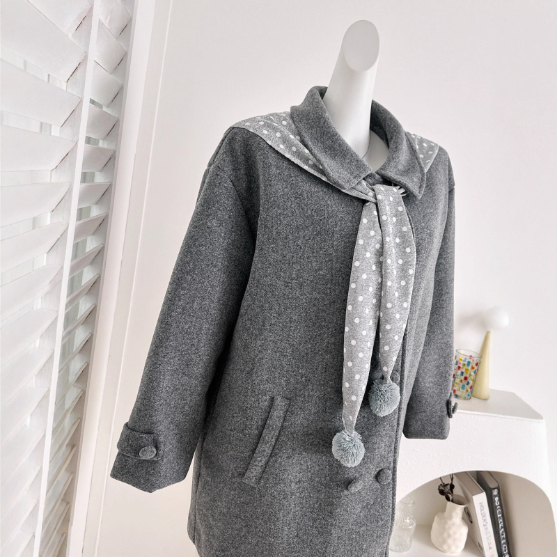 Dāmu mēteļa ar polka dot rakstu, polo apkakle, vidēja garuma, poliesters, taisns siluets