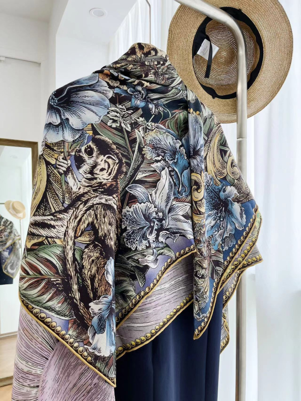 Двустранен шал от копринено-вълнена смес с винтидж принт, подходящ за есен и зима