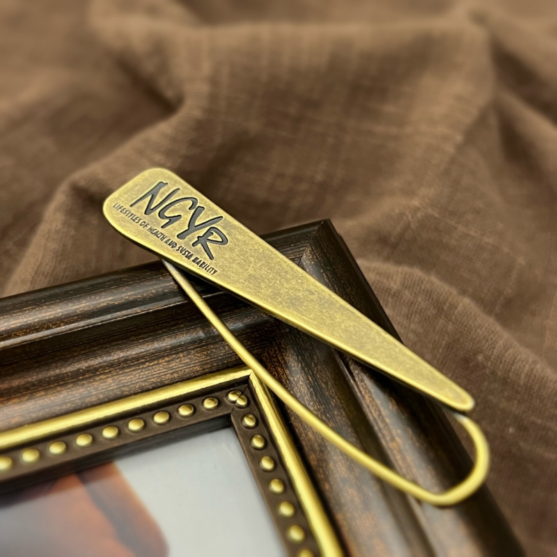 Broš za pulover i šal: legura s premazom u srebru/zlatu; stil: Ostalo/Djeca; model: Konstelacija; funkcija: zaštita od izlaganja