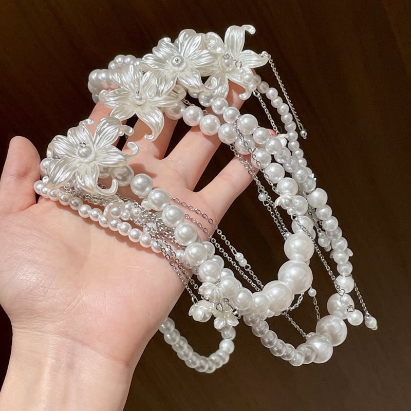 Virágos gyöngyös testlánc tollakkal – többsoros dizájn, kevert anyagok, felületkezelés: elektroplatizálás, kristályok koreai stílusban, nőies stílus
