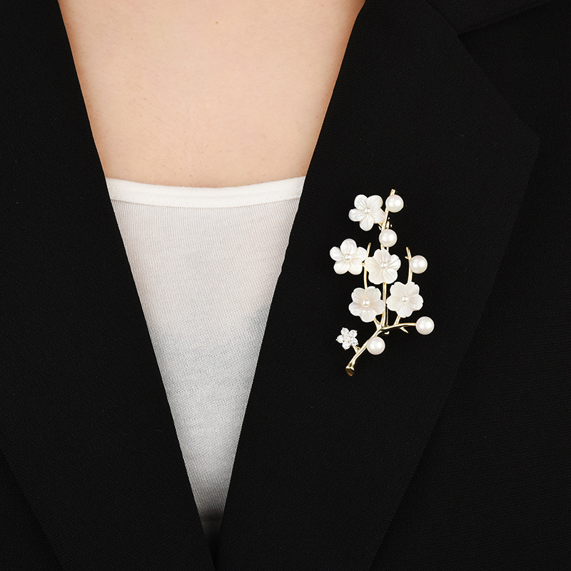 Virág alakú brooch, ötvözet anyag, galvanizálás, Simana márka, női OL stílus