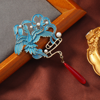 Brosă din aliaj cu motiv animal, cu perle montate, în stil retro național