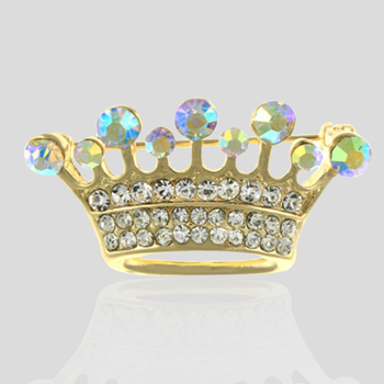 Ötvözetből készült korona, gyémánt díszítésű brooch — uniszex, könnyed luxus, stílus: korona, feldolgozás: gyémánt, dekoráció