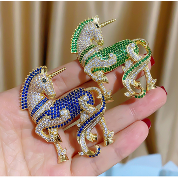 Broșă de cal din cupru, în stil palat european, email multicolor — elegant și versatil ca accesoriu vestimentar (decorare, amintire, cadou)