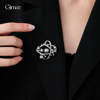 Broš s bakrenom zvjezdastom formom, s dijamantnim postavom, ženski lagani luksuzni stil (Materijal: bakar; Oblik: zvijezda; Tehnologija: postavljanje dijamanata; Stil: ženski, lagani luksuz; Funkcije: ukrašavanje, poklon)