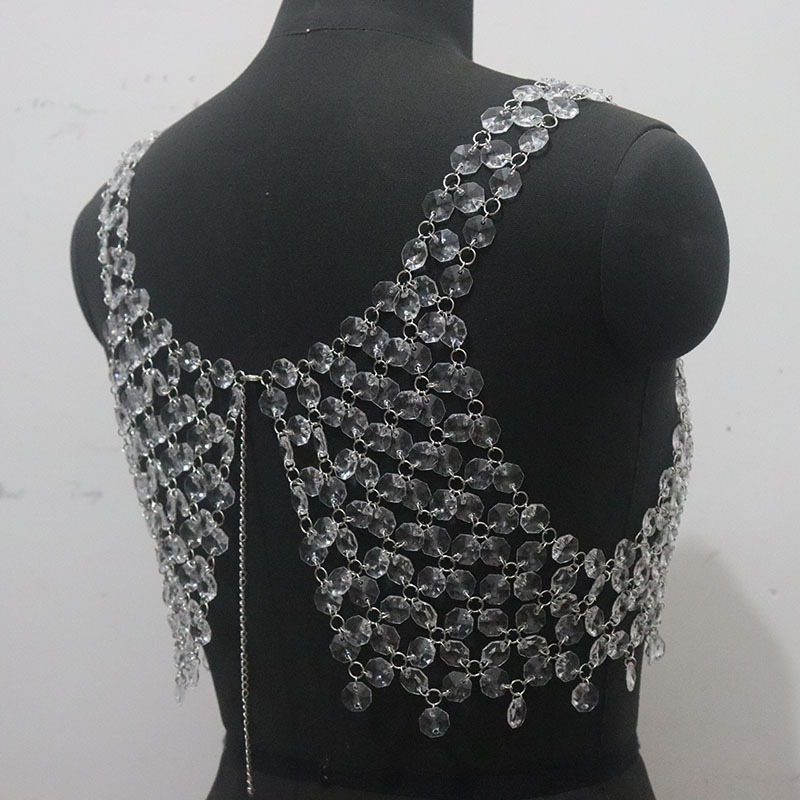 Gyöngyös testlánc vállszíj nélküli kivágott dizájnnal, műanyag anyag, geometriai stílus, testreszabás elérhető