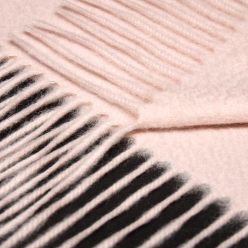 Кашмирен шал/пелерина, 100% кашмир, ръчно бродирано, зимна употреба