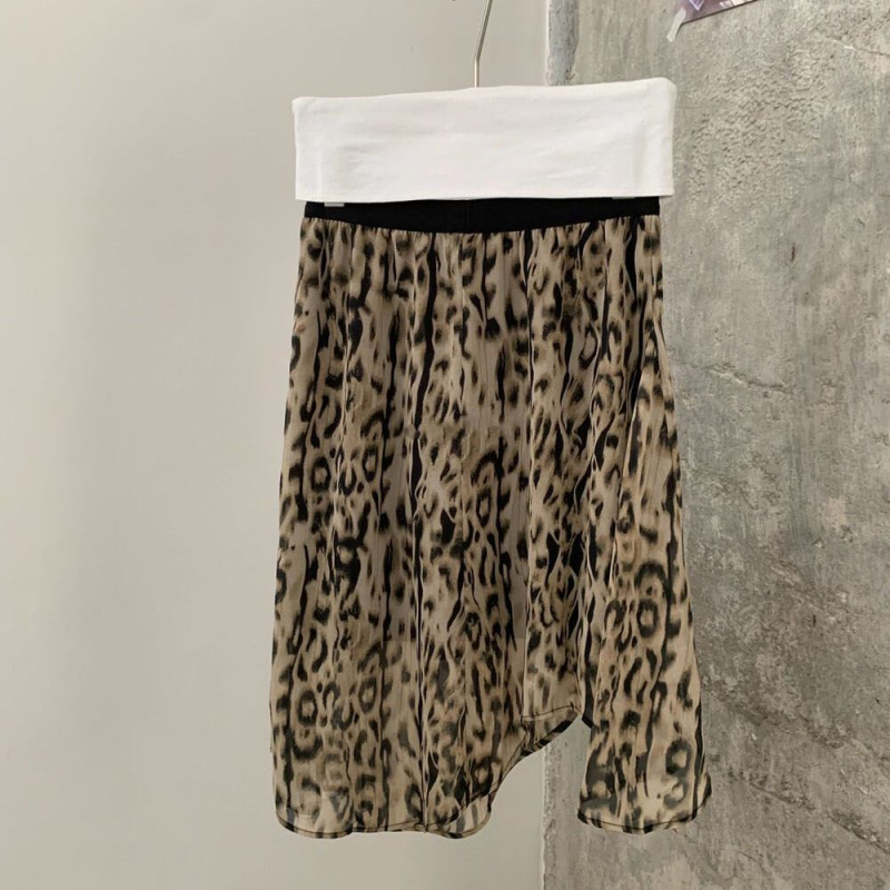 Leopárdmintás magas derekú szoknya, aszimmetrikus