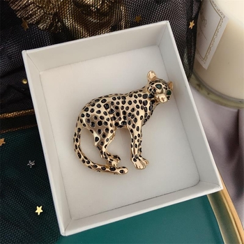 Brosa cu design leopard în ulei, material aliaj, placare cu aur, stil retro, unisex – accesoriu decorativ