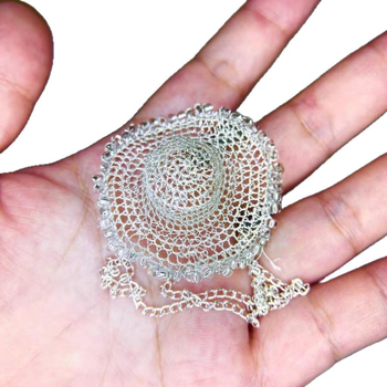 Broșă în stil franțuzesc, pălărie din paie țesută cu găuri, aliaj, electroplacare, vara 2025, stil personalitate